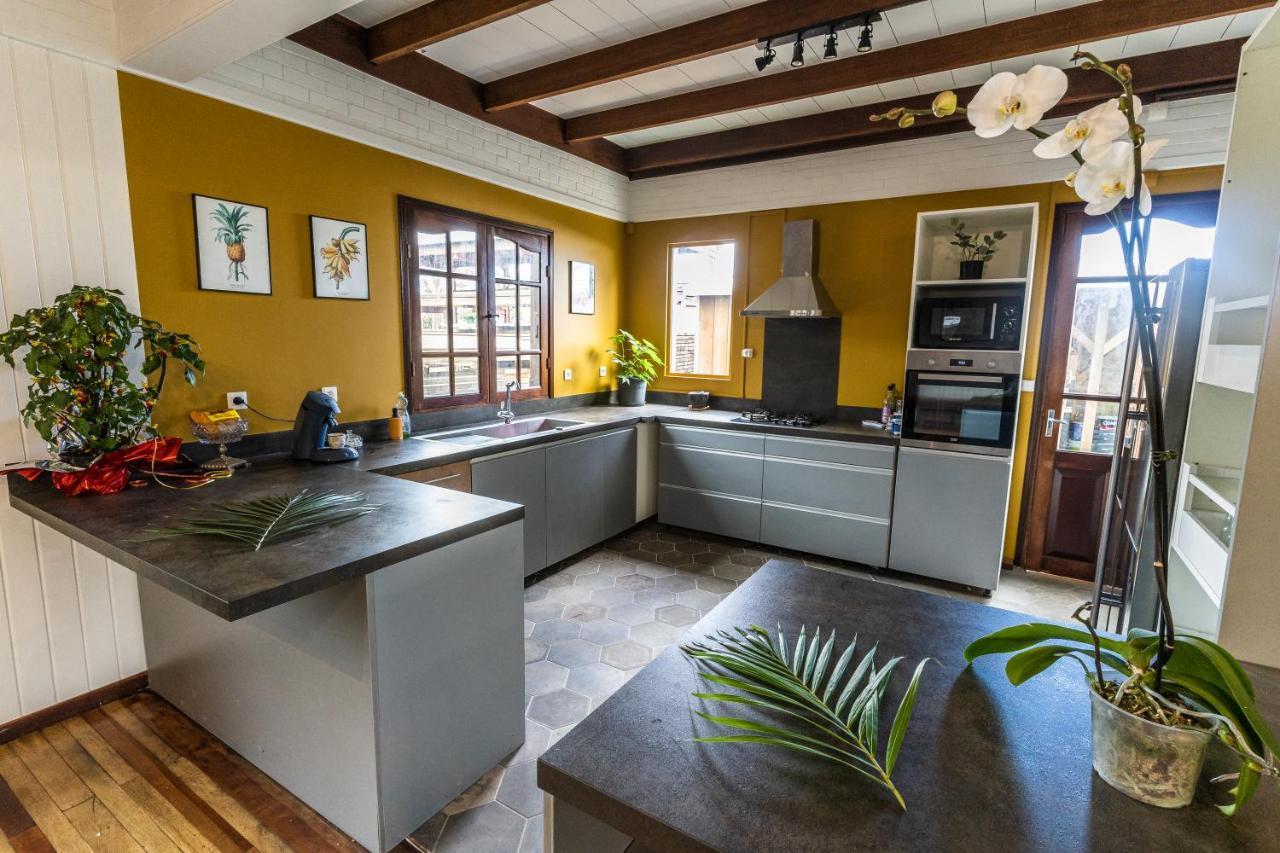 Magnifique Villa Creole Villa Ti Bout Bois Avec Cheminee Au Tevelave Les Avirons Exteriör bild