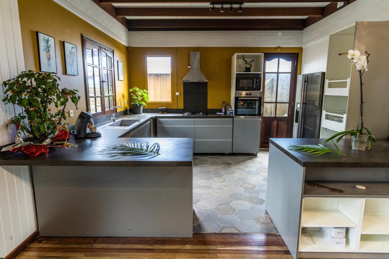 Magnifique Villa Creole Villa Ti Bout Bois Avec Cheminee Au Tevelave Les Avirons Exteriör bild